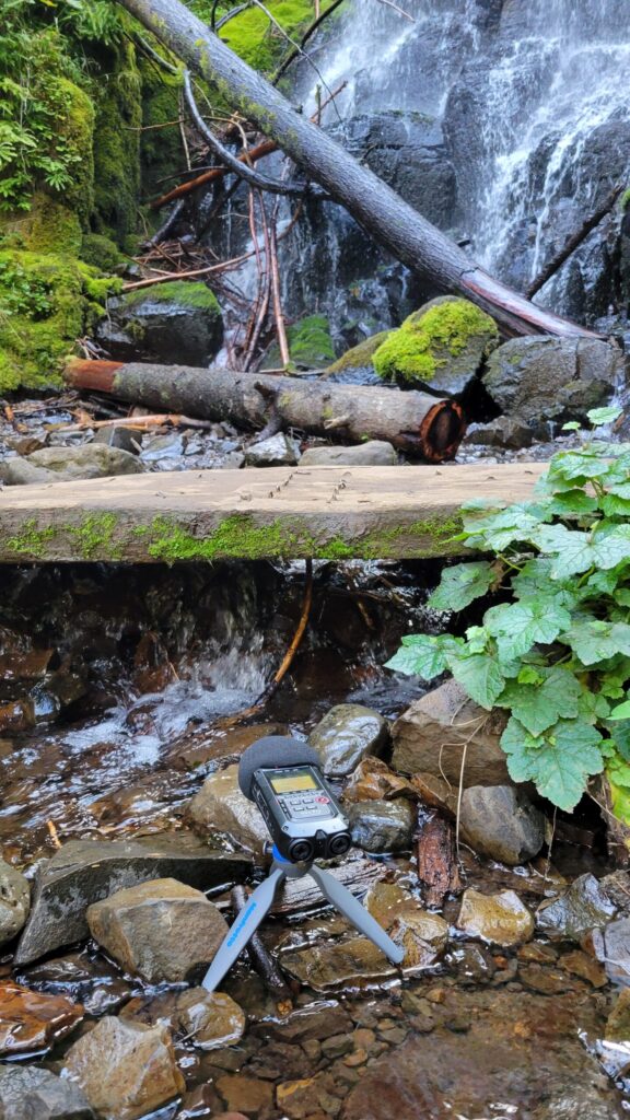 microphone_on_tripod_recording_water_sound