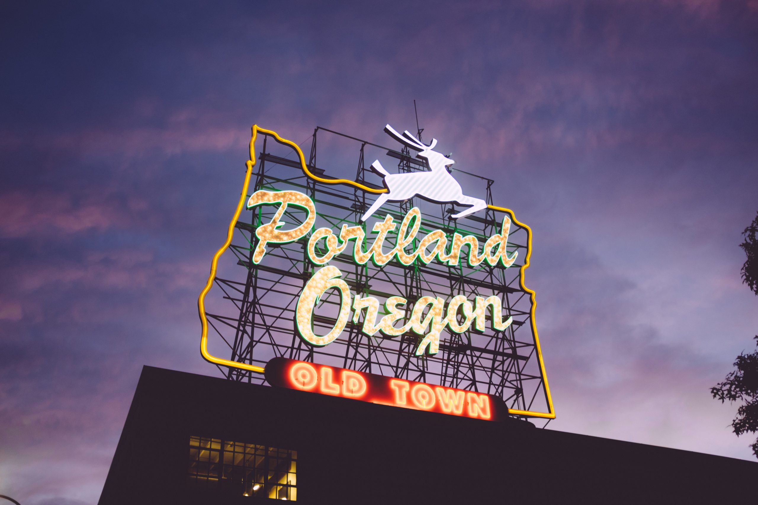 portland_oregon_old_town_sign