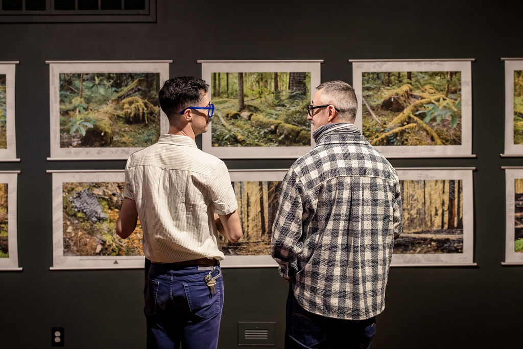 two_people_talking_by_art_fhti